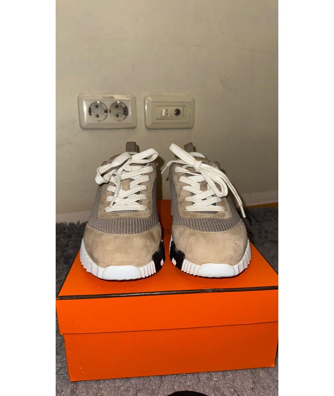 HERMES Бежевые замшевые кроссовки, фото 3