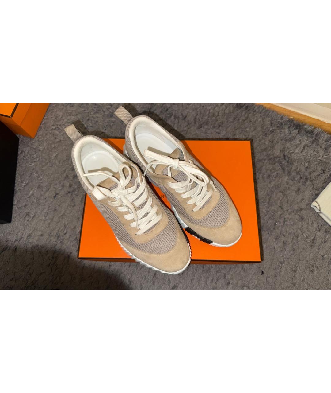 HERMES Бежевые замшевые кроссовки, фото 2