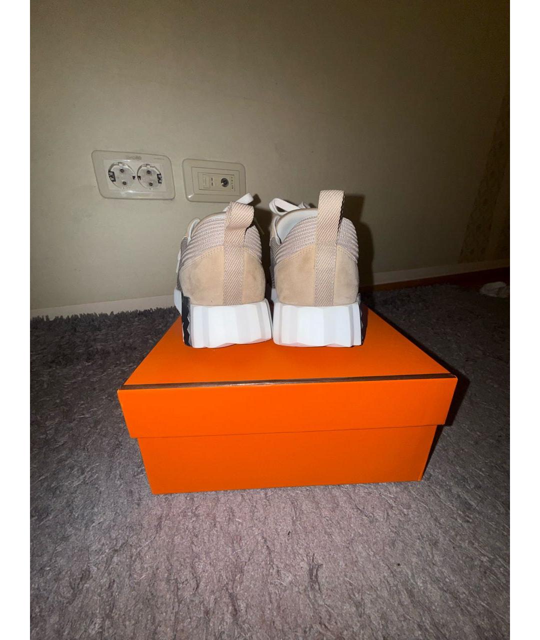 HERMES Бежевые замшевые кроссовки, фото 4