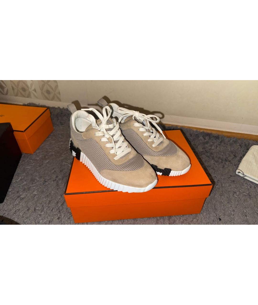 HERMES Бежевые замшевые кроссовки, фото 6