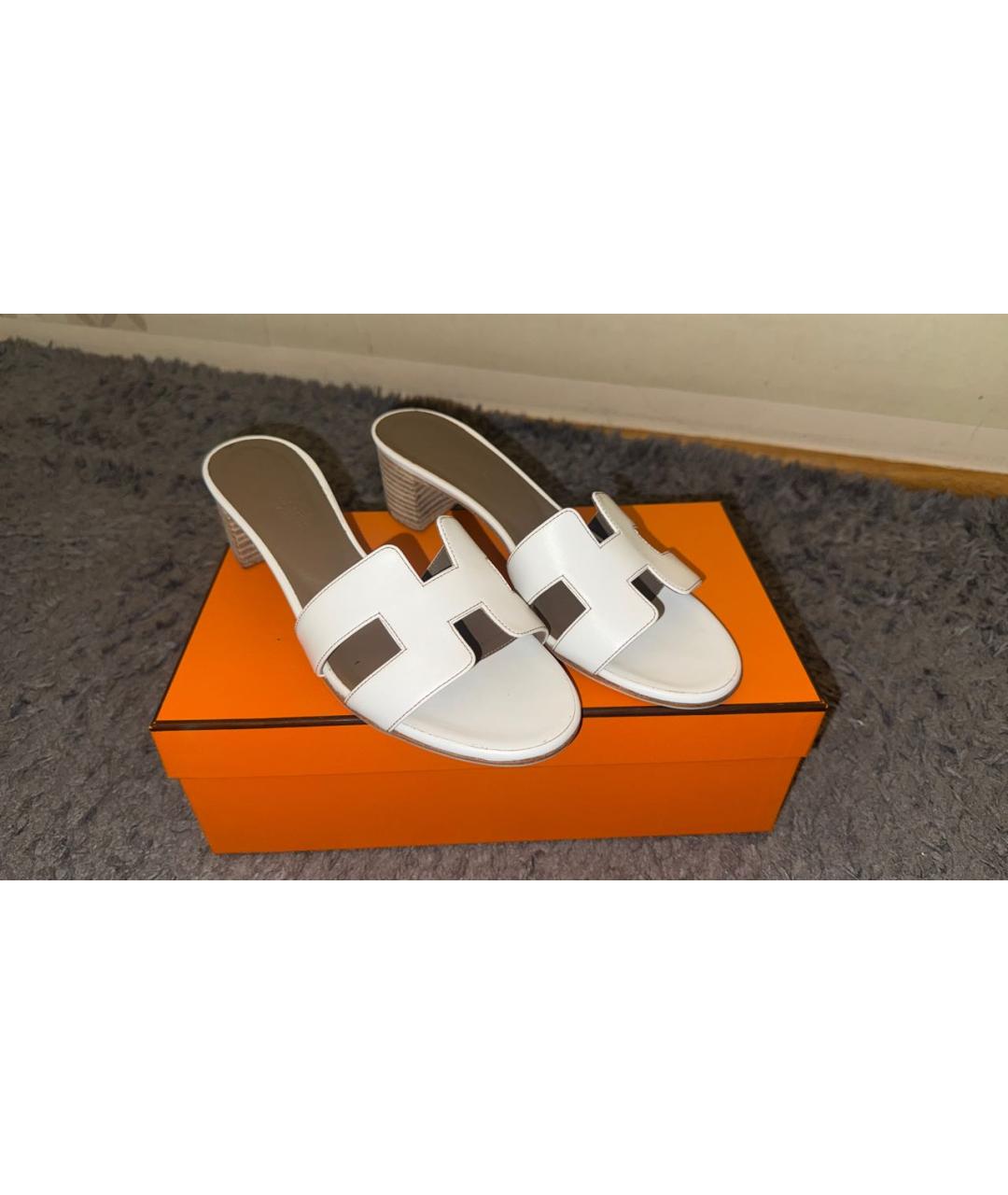 HERMES Белые кожаные сабо, фото 3