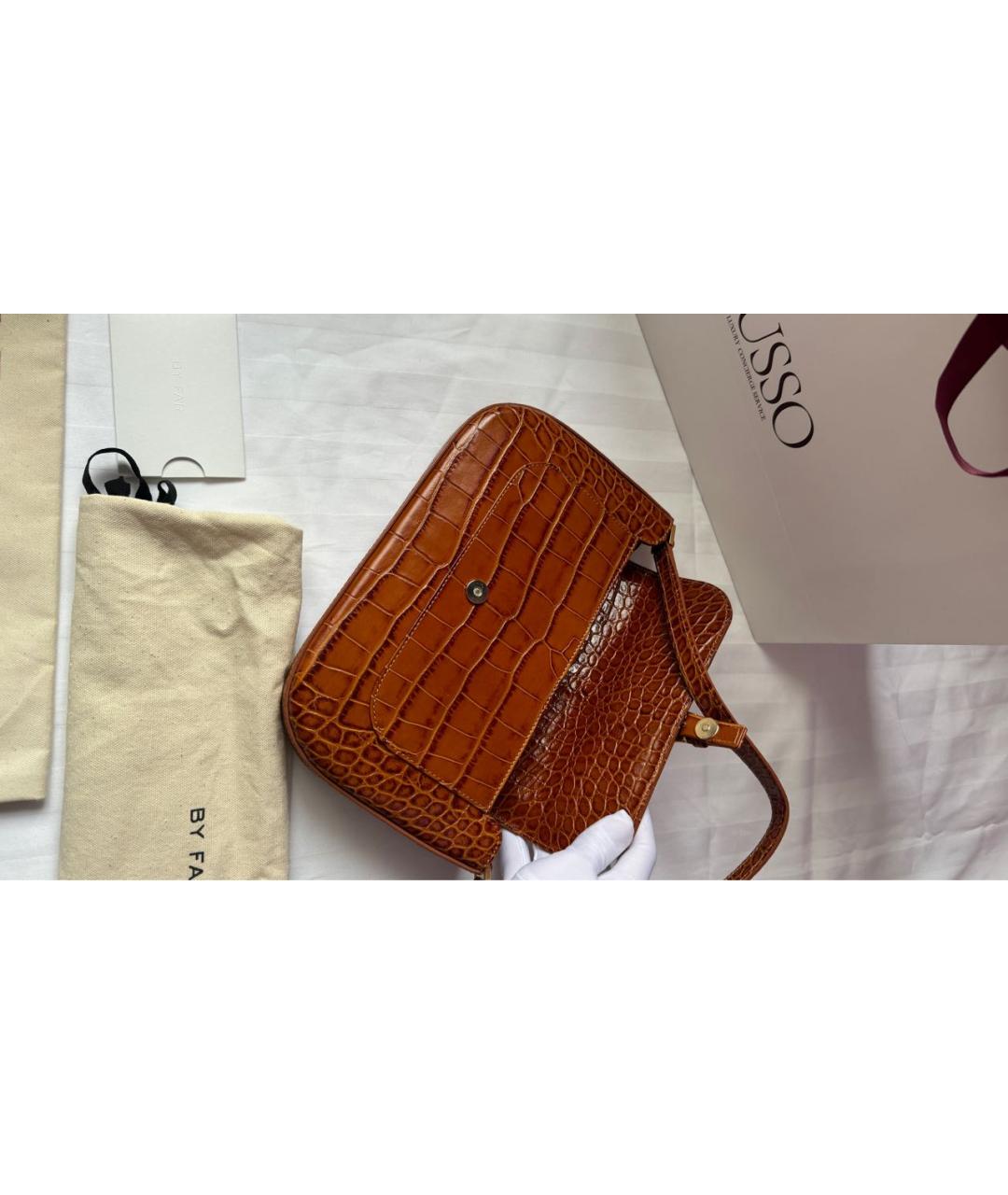 BY FAR Коричневая кожаная сумка через плечо, фото 6