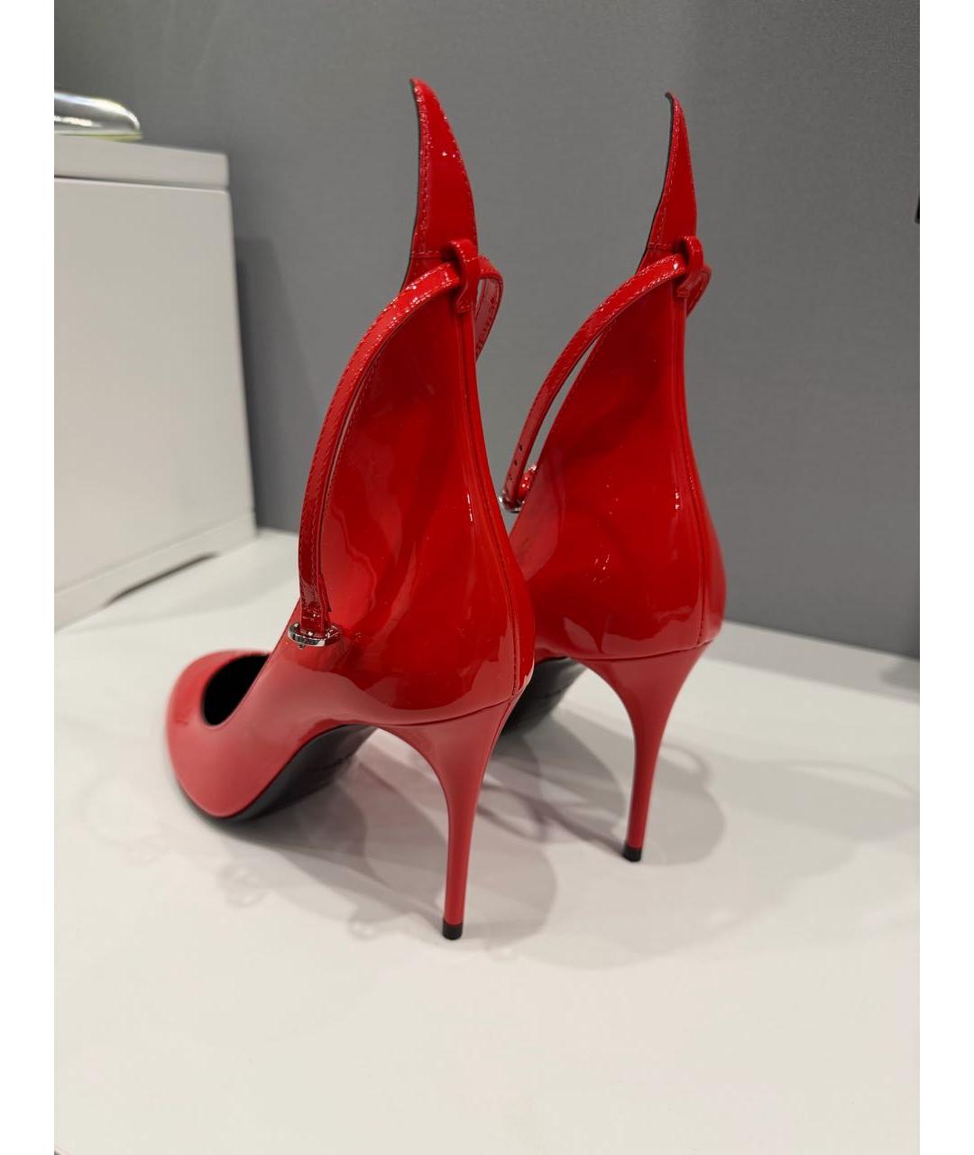 ALAIA Красные туфли из лакированной кожи, фото 5