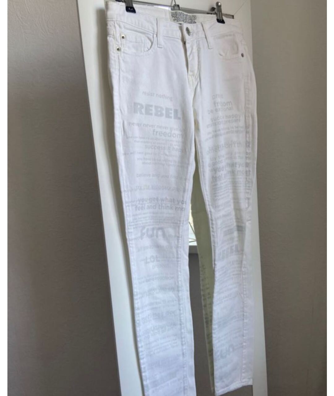 EACH X OTHER Белые хлопко-эластановые джинсы слим, фото 7