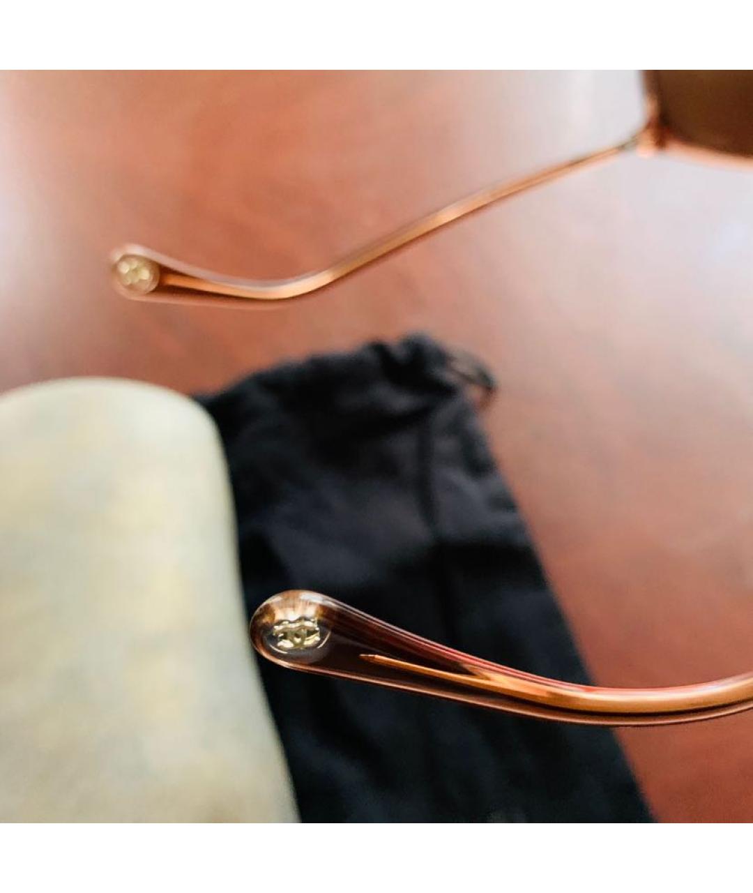 CHANEL Коричневые пластиковые солнцезащитные очки, фото 3