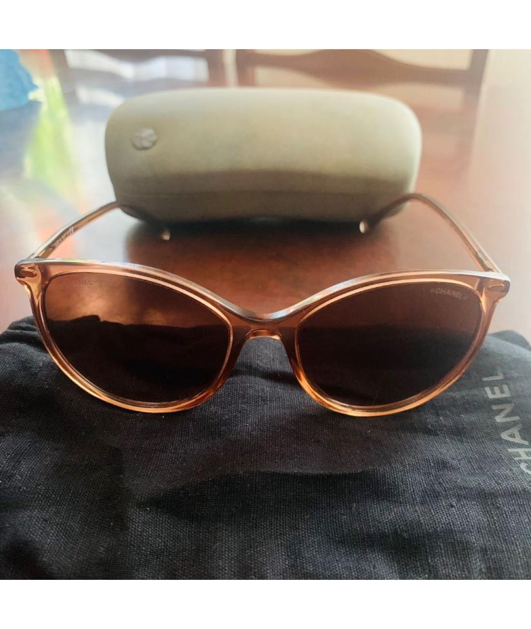 CHANEL Коричневые пластиковые солнцезащитные очки, фото 5