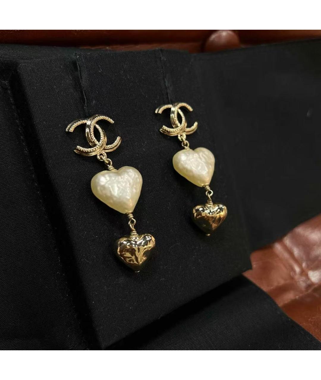 CHANEL Золотые металлические серьги, фото 2