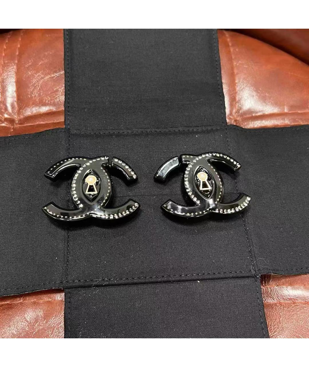 CHANEL Черные металлические серьги, фото 2