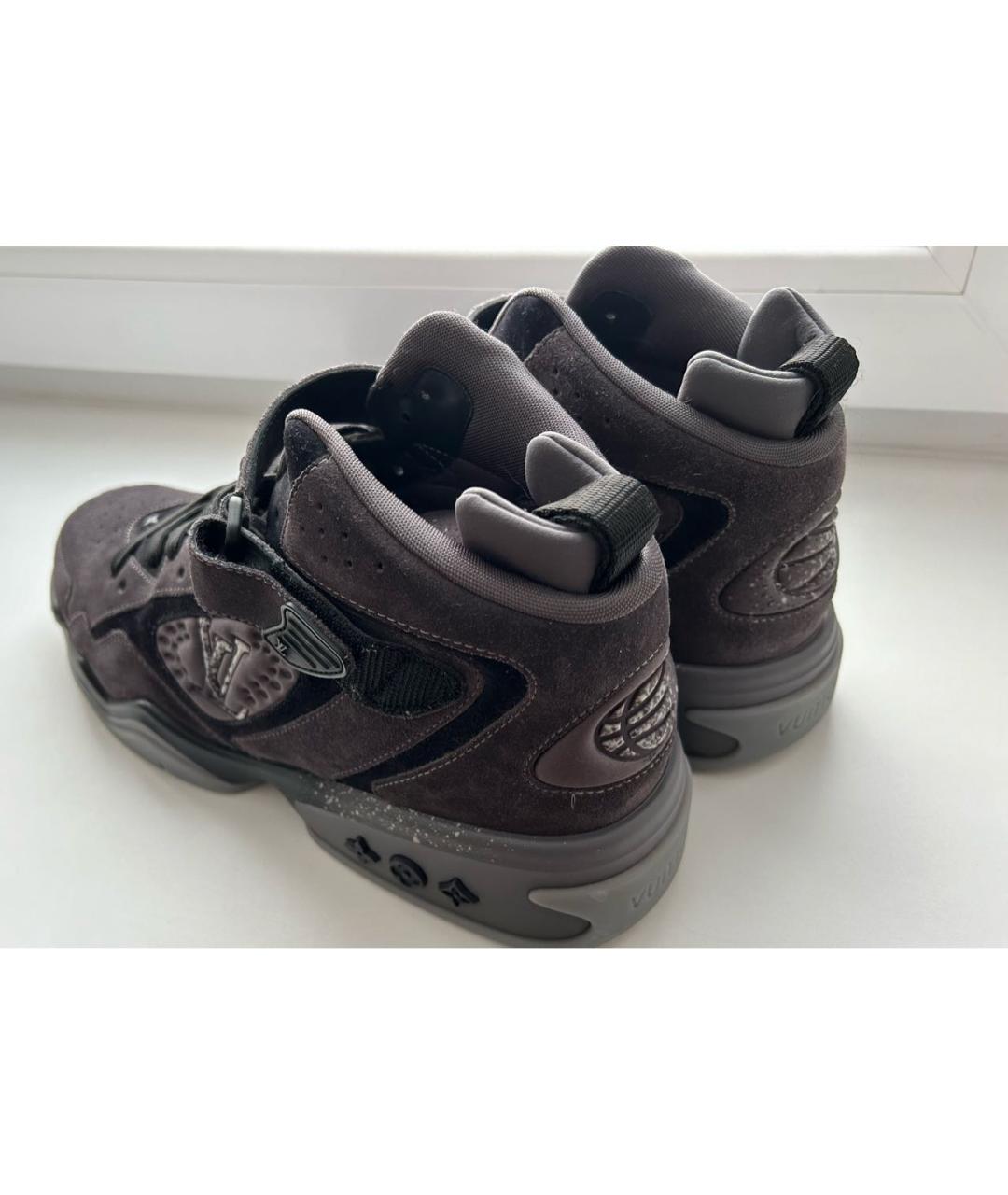 LOUIS VUITTON Антрацитовые замшевые высокие кроссовки / кеды, фото 3