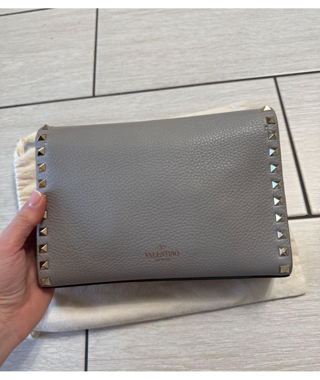VALENTINO Серая кожаная сумка через плечо, фото 3