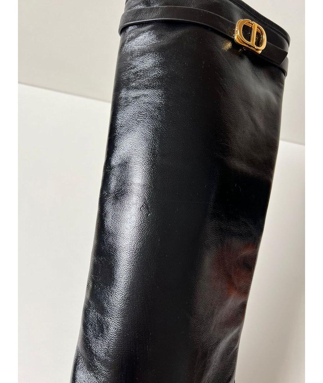 CHRISTIAN DIOR Черные ботфорты из лакированной кожи, фото 8