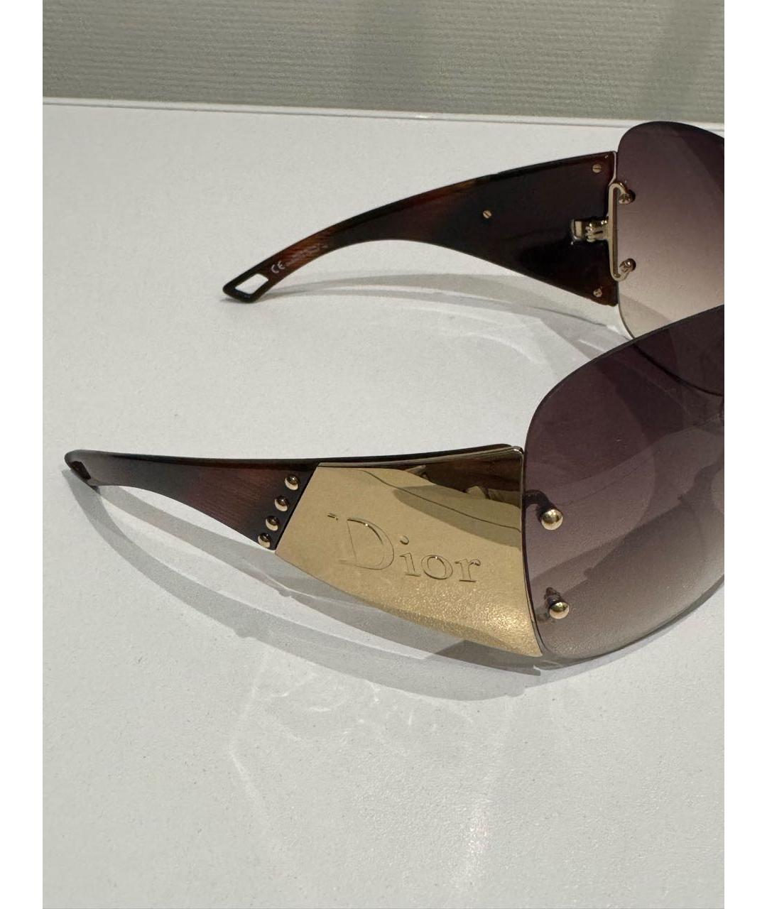 CHRISTIAN DIOR Коричневые пластиковые солнцезащитные очки, фото 3