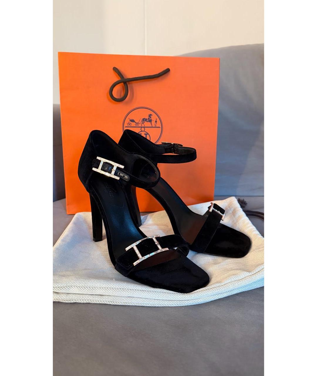 HERMES Черные бархатные босоножки, фото 5