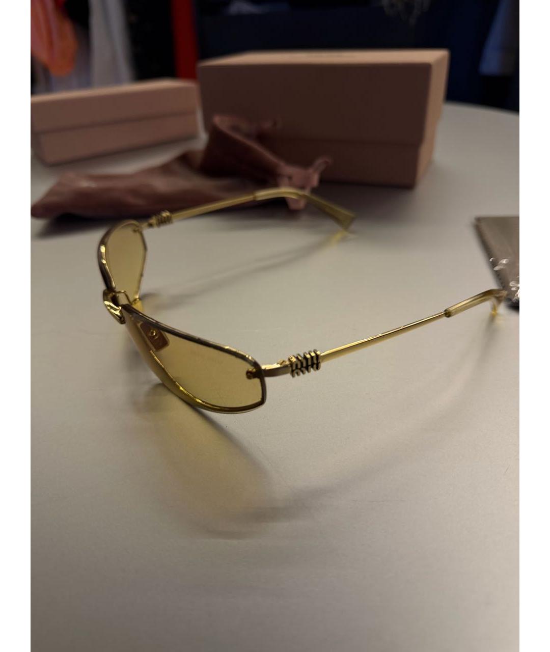 MIU MIU Желтые металлические солнцезащитные очки, фото 2