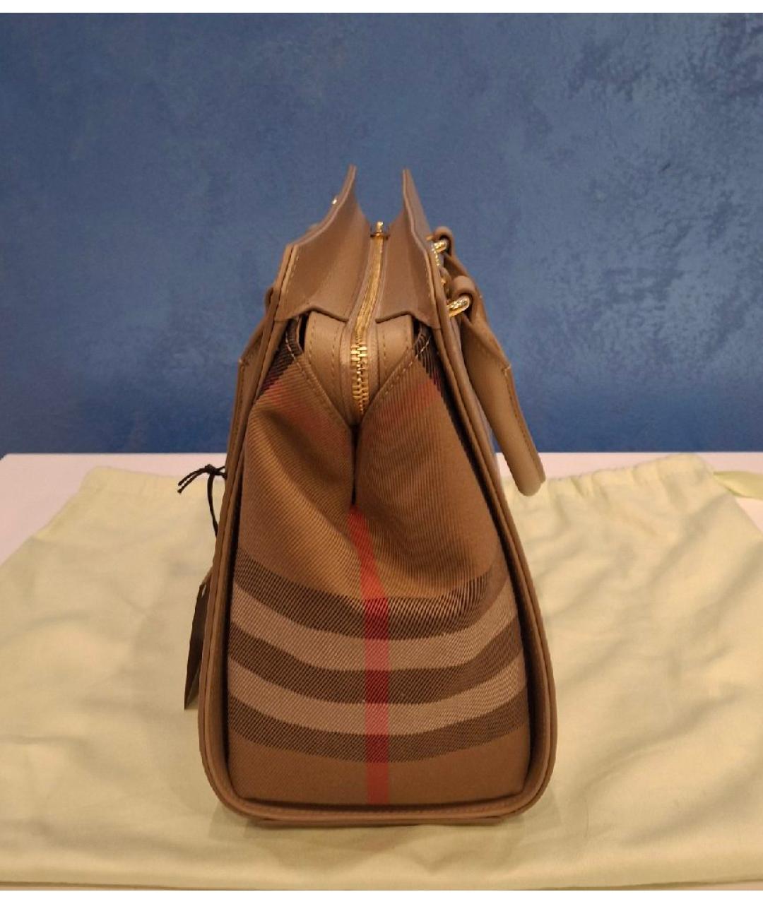 BURBERRY Бежевая кожаная сумка с короткими ручками, фото 2