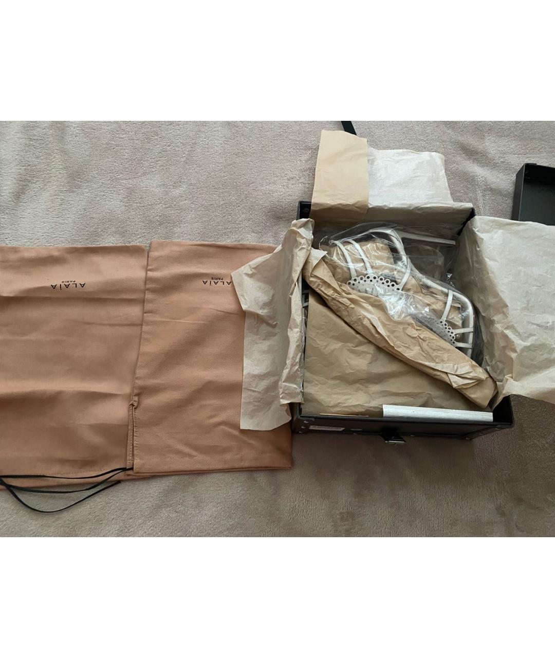 ALAIA Белые кожаные босоножки, фото 7