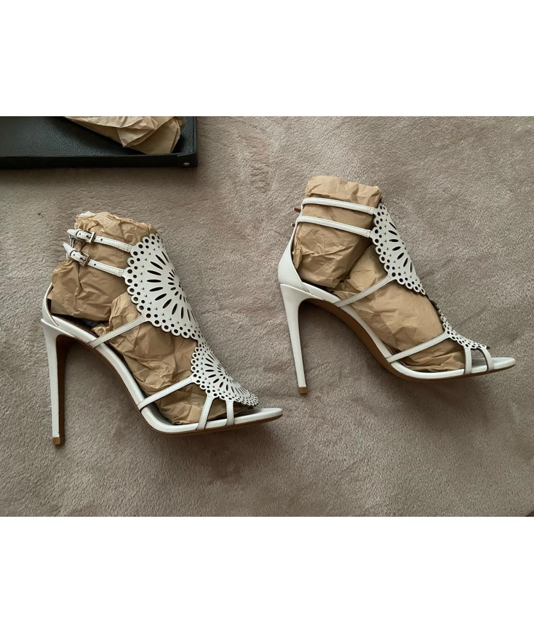 ALAIA Белые кожаные босоножки, фото 9
