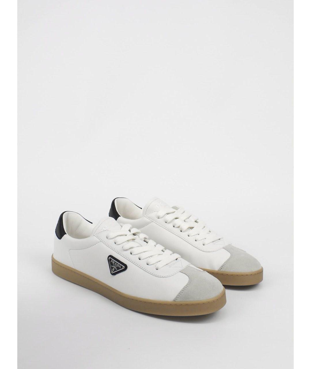 PRADA Белые кожаные низкие кроссовки / кеды, фото 2