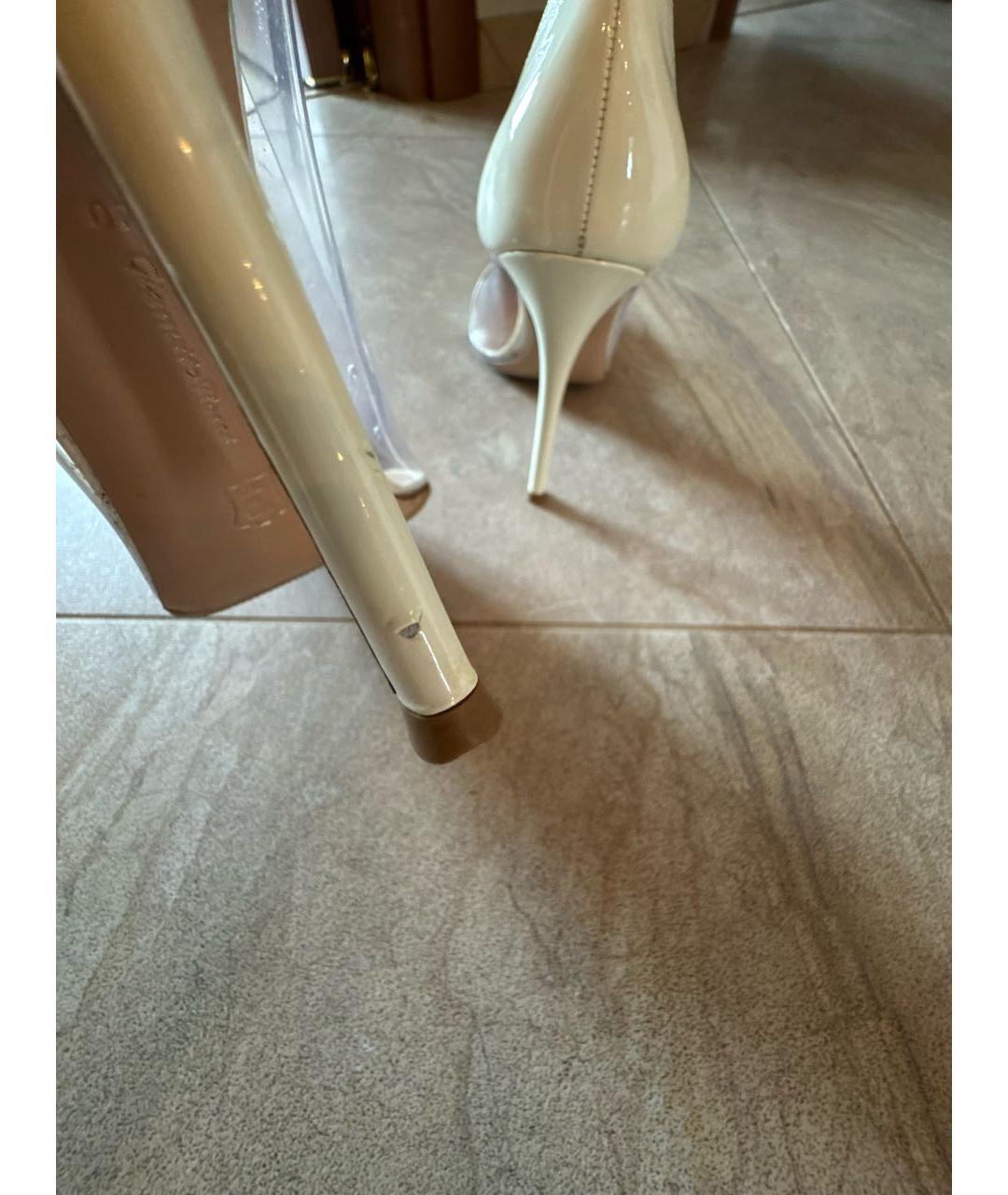 GIANVITO ROSSI Белые туфли из лакированной кожи, фото 5