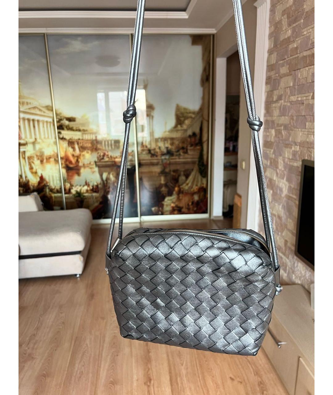BOTTEGA VENETA Серебряная кожаная сумка через плечо, фото 3