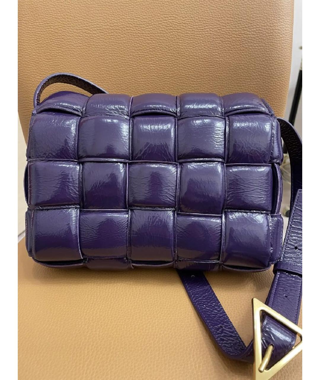 BOTTEGA VENETA Фиолетовая сумка через плечо из лакированной кожи, фото 2