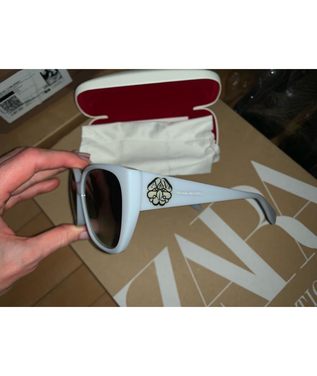 ALEXANDER MCQUEEN Голубые пластиковые солнцезащитные очки, фото 2