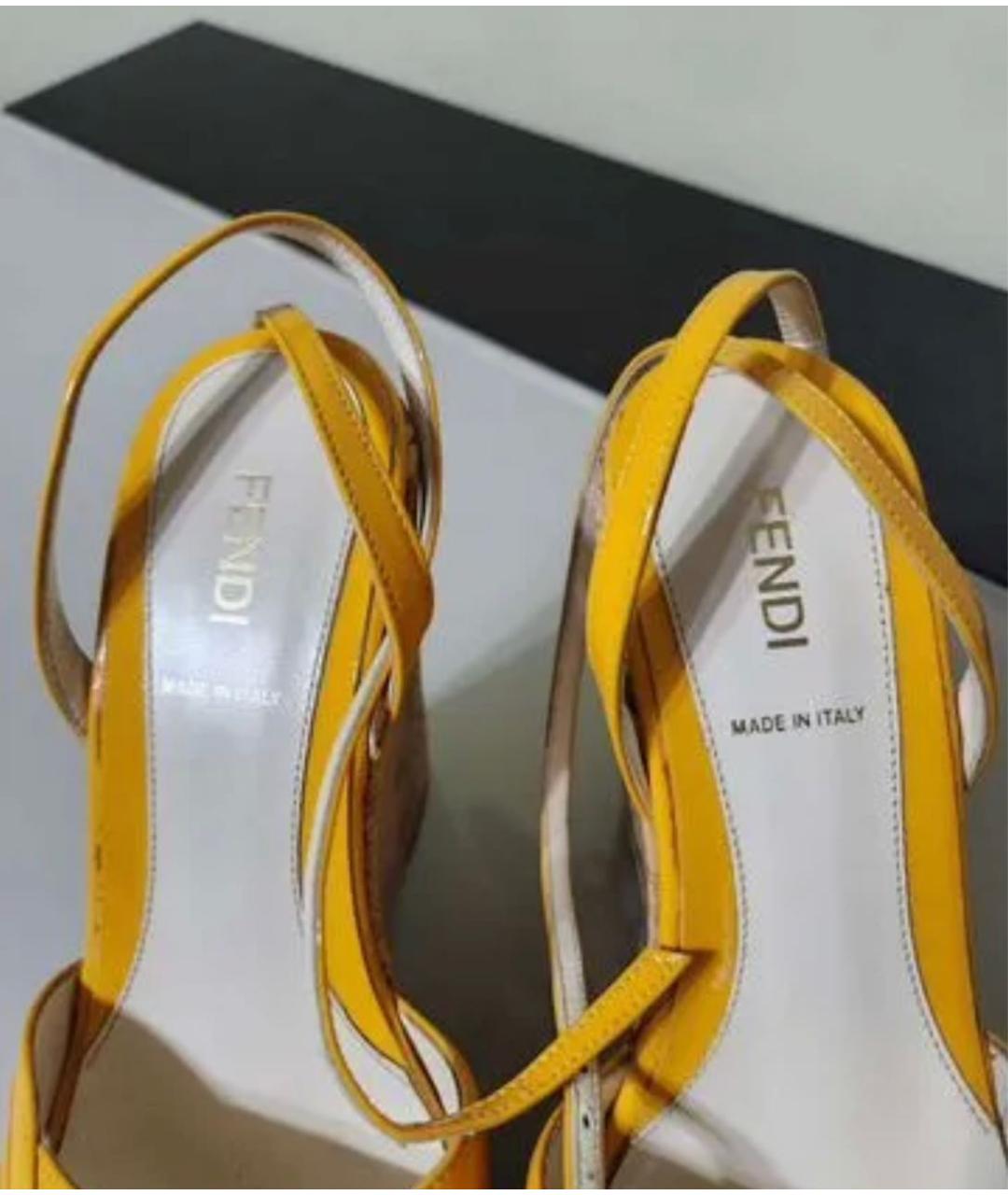 FENDI Желтые босоножки из лакированной кожи, фото 2