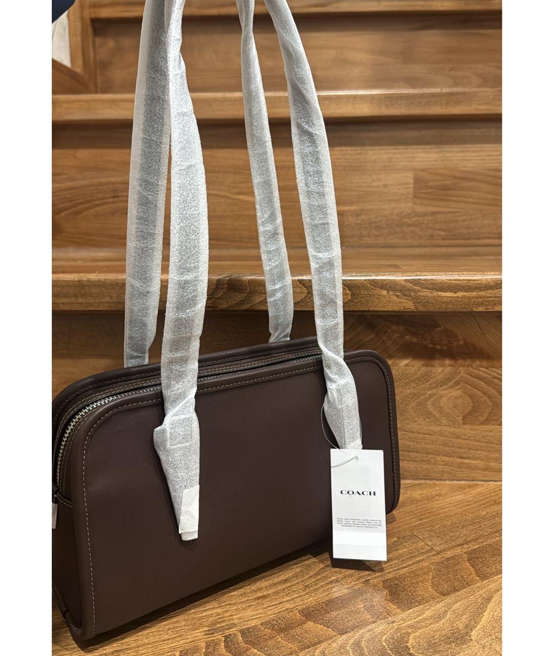 COACH Коричневая кожаная сумка с короткими ручками, фото 2