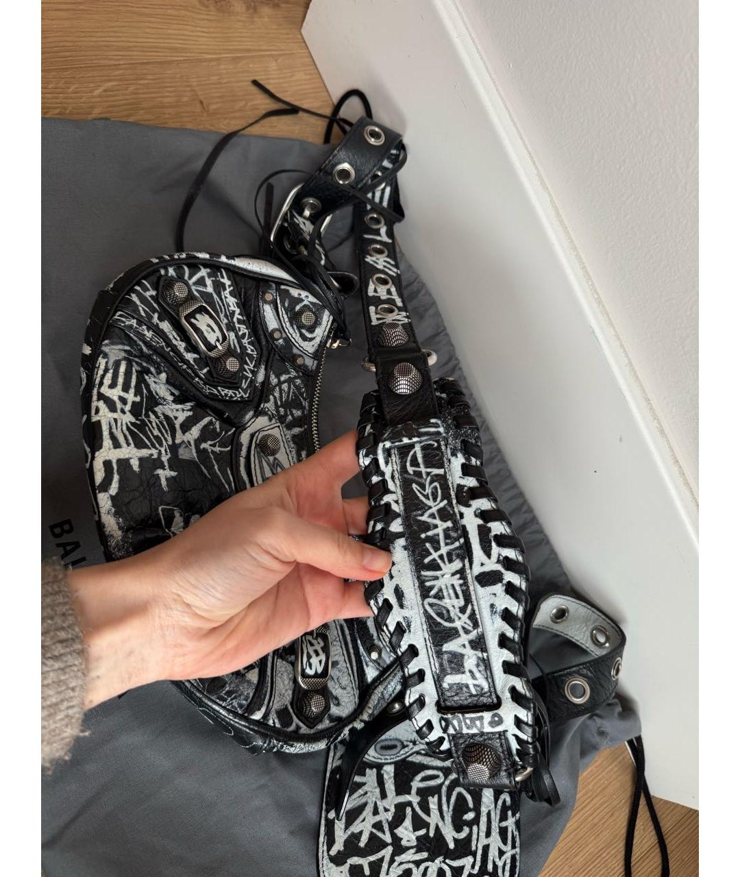 BALENCIAGA Черная кожаная сумка через плечо, фото 8