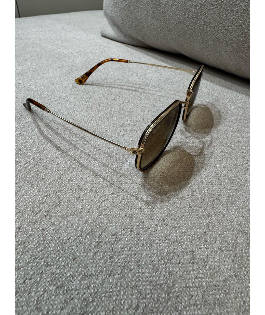 RAY BAN Коричневые металлические солнцезащитные очки, фото 2