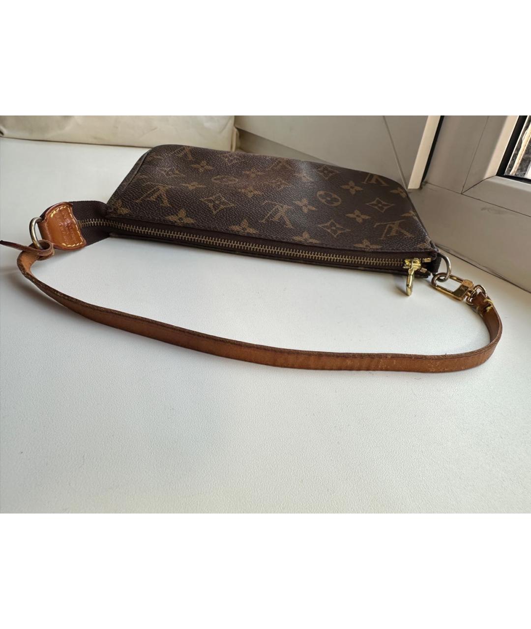 LOUIS VUITTON Коричневая сумка с короткими ручками из искусственной кожи, фото 6