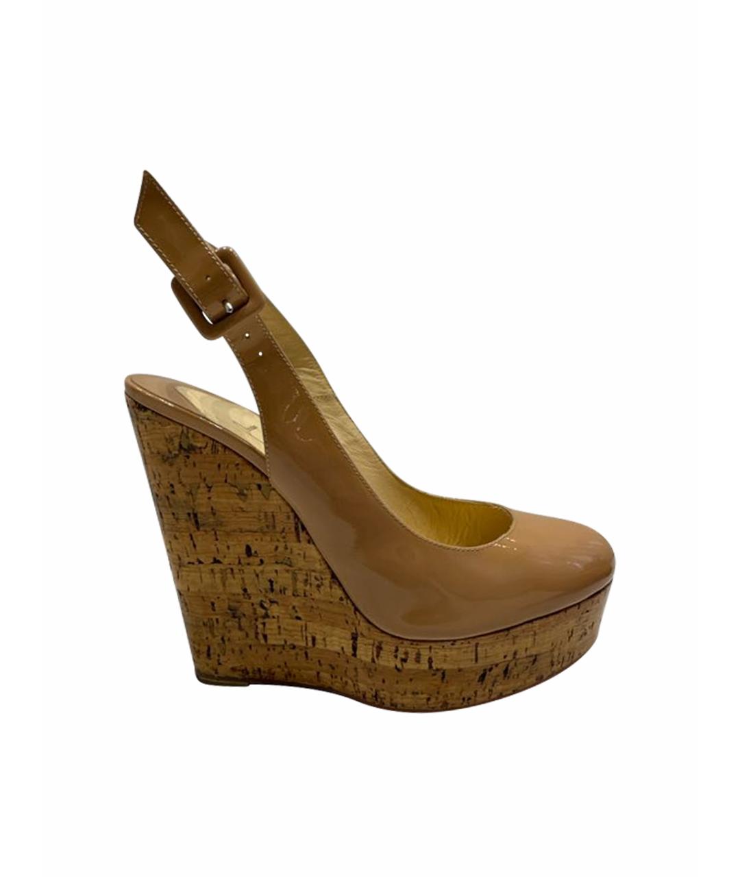 CHRISTIAN LOUBOUTIN Бежевые туфли из лакированной кожи, фото 1