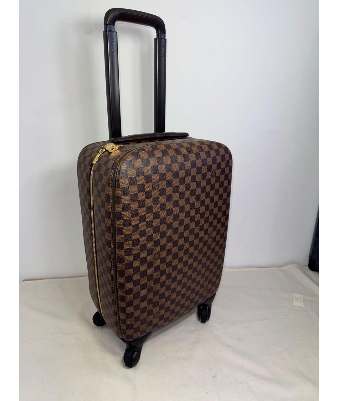 LOUIS VUITTON Коричневый кожаный чемодан, фото 9