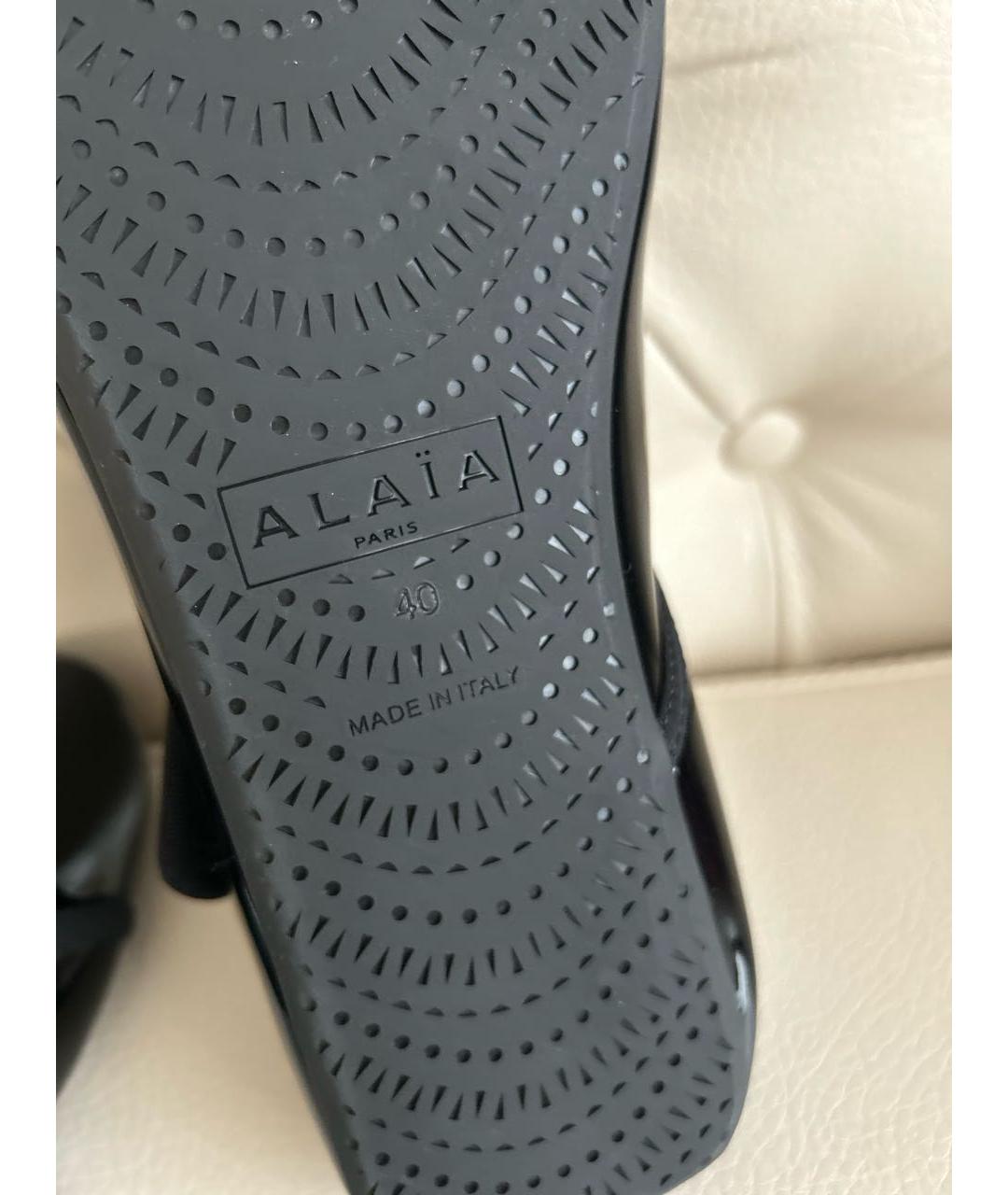 ALAIA Черные лодочки на низком каблуке из лакированной кожи, фото 6