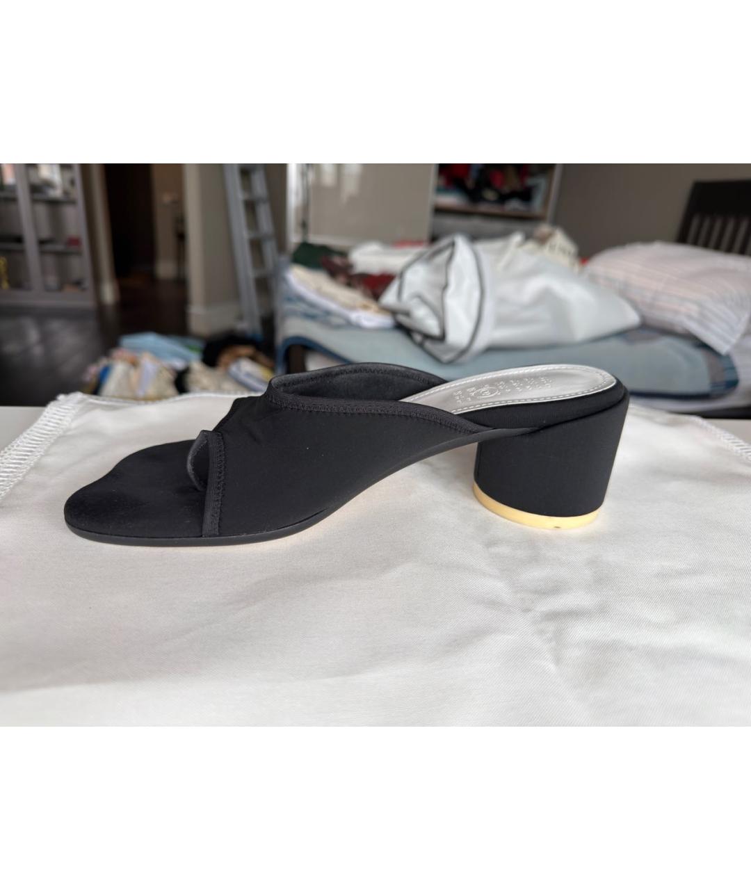 MM6 MAISON MARGIELA Черные неопреновые сандалии, фото 6