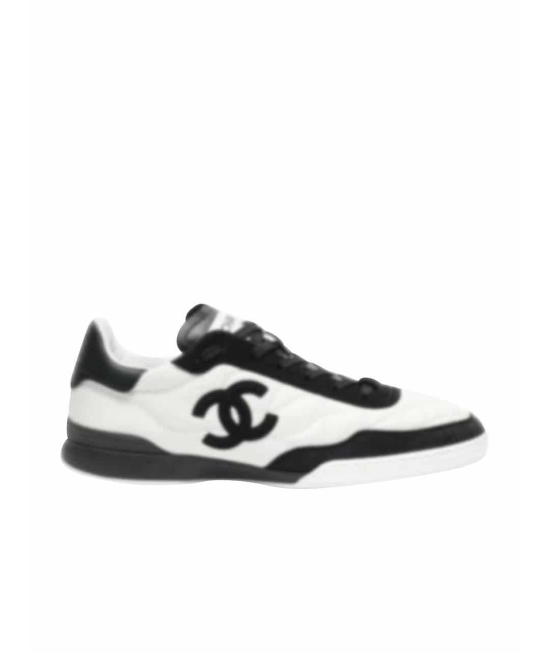 CHANEL Белые кожаные кроссовки, фото 1