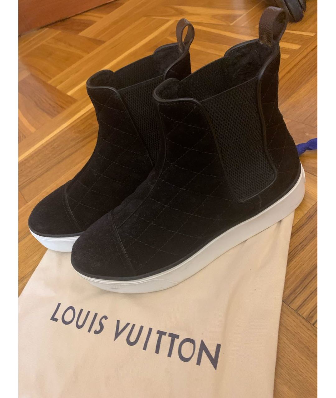 LOUIS VUITTON PRE-OWNED Черные замшевые ботинки, фото 6