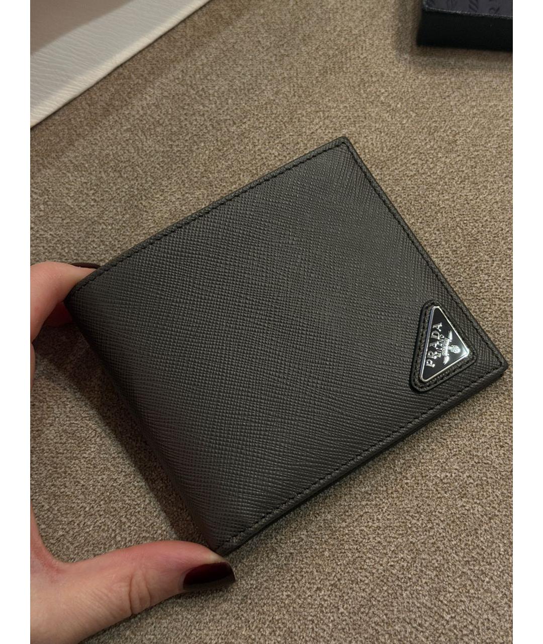 PRADA Антрацитовый кожаный кошелек, фото 5