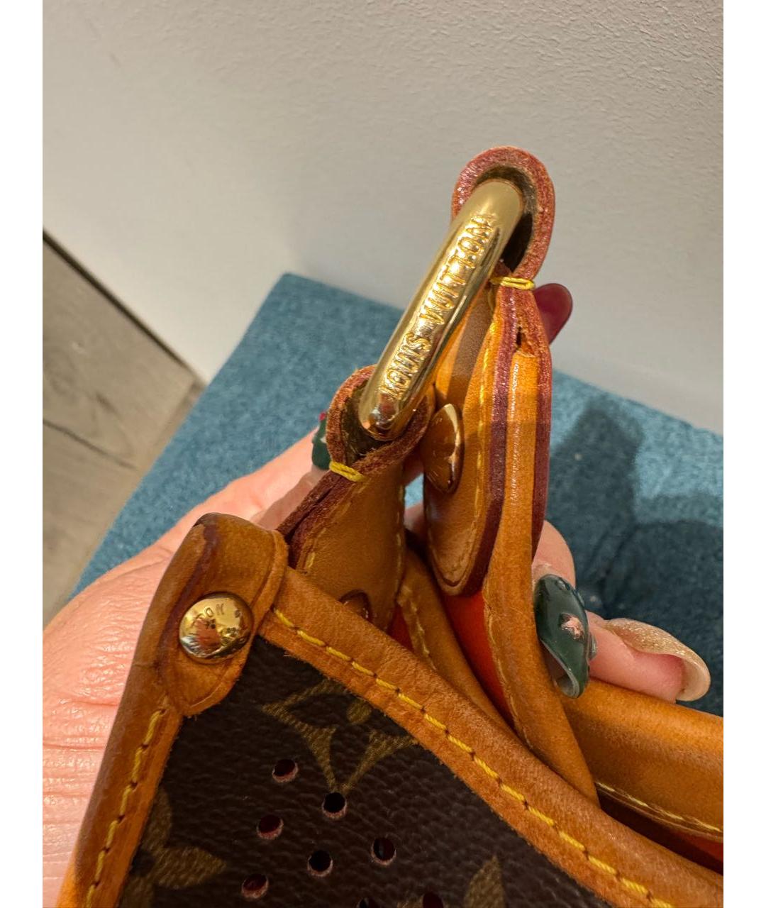 LOUIS VUITTON Коричневая сумка через плечо из искусственной кожи, фото 5