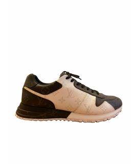 LOUIS VUITTON Низкие кроссовки / кеды