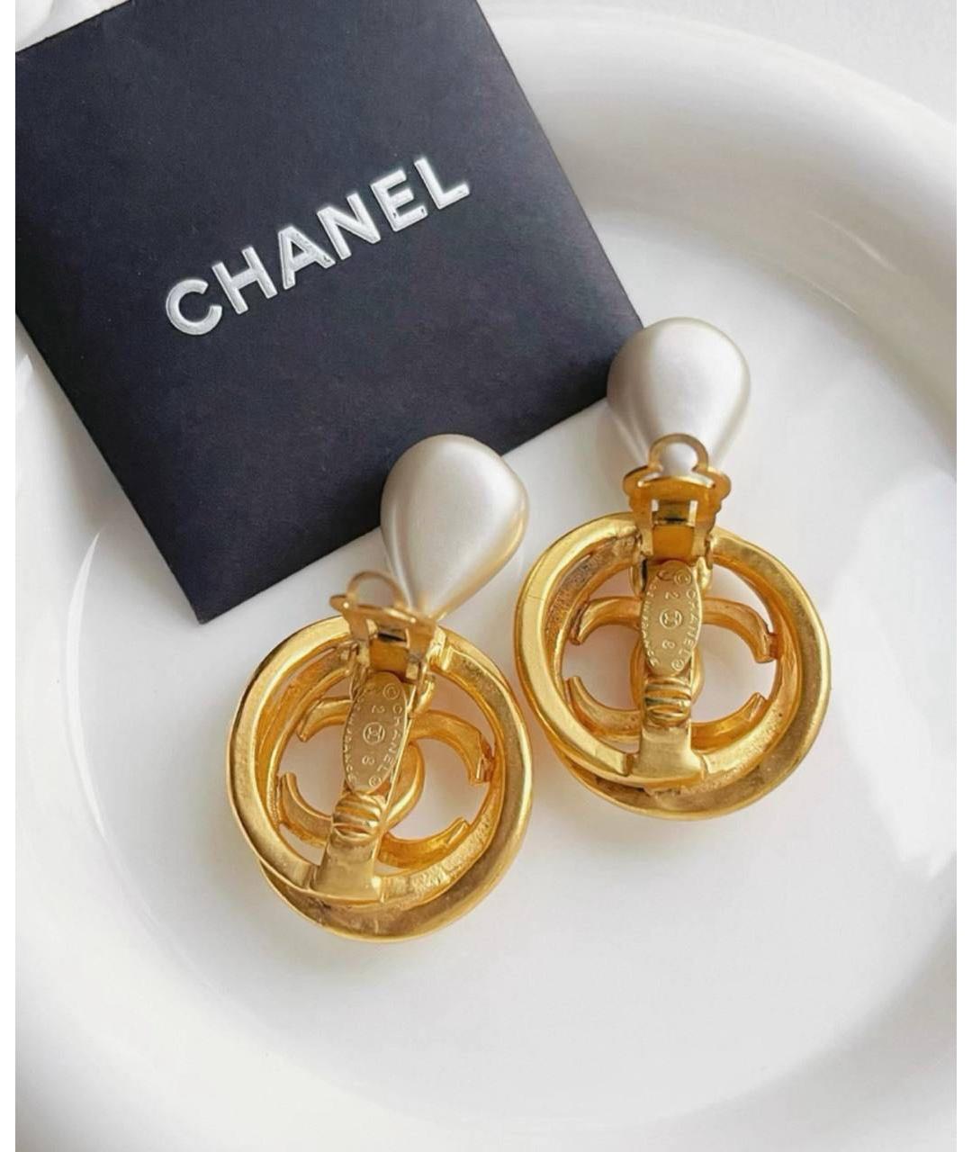 CHANEL Золотые металлические клипсы, фото 2