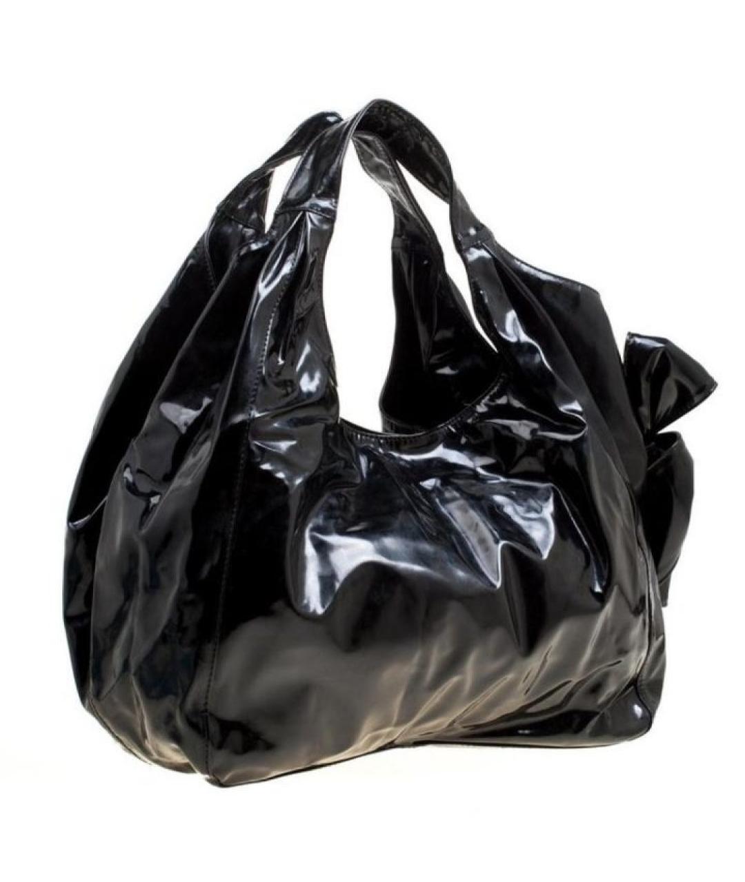 VALENTINO Черная сумка с короткими ручками из лакированной кожи, фото 2