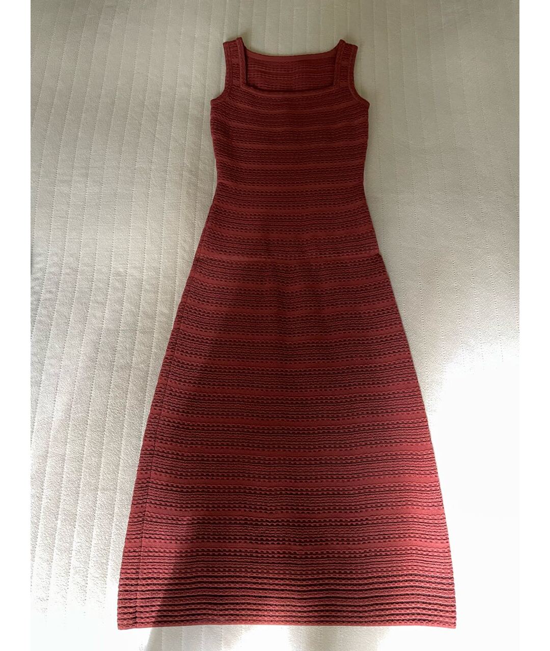 ALAIA Бордовое вискозное повседневное платье, фото 9