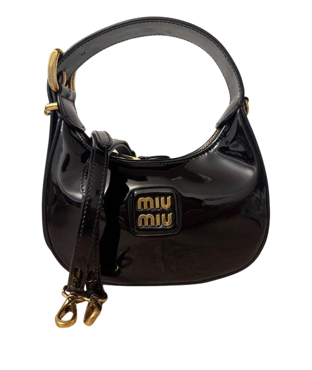 MIU MIU Черная сумка с короткими ручками из лакированной кожи, фото 1