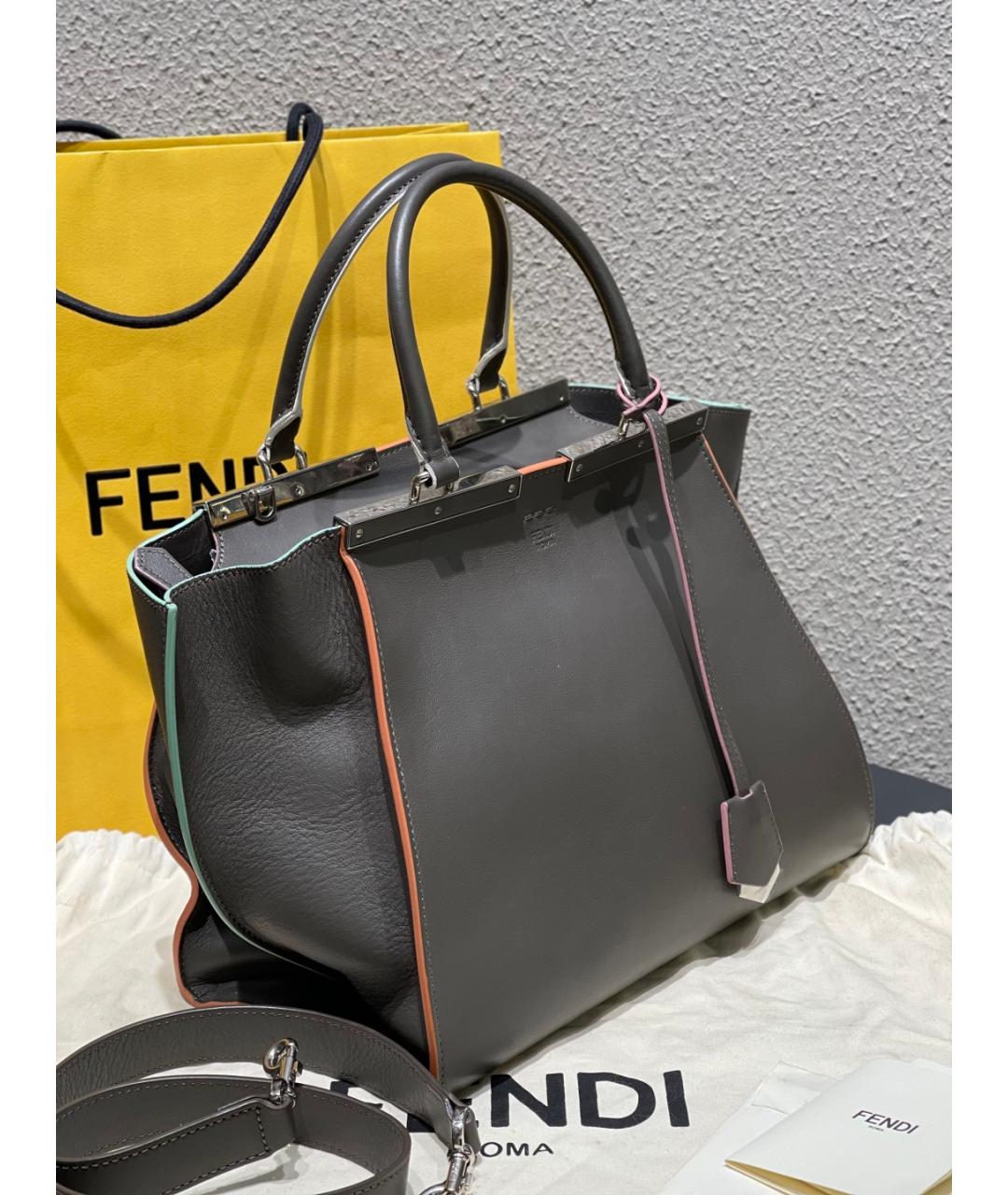 FENDI Серая кожаная сумка с короткими ручками, фото 2