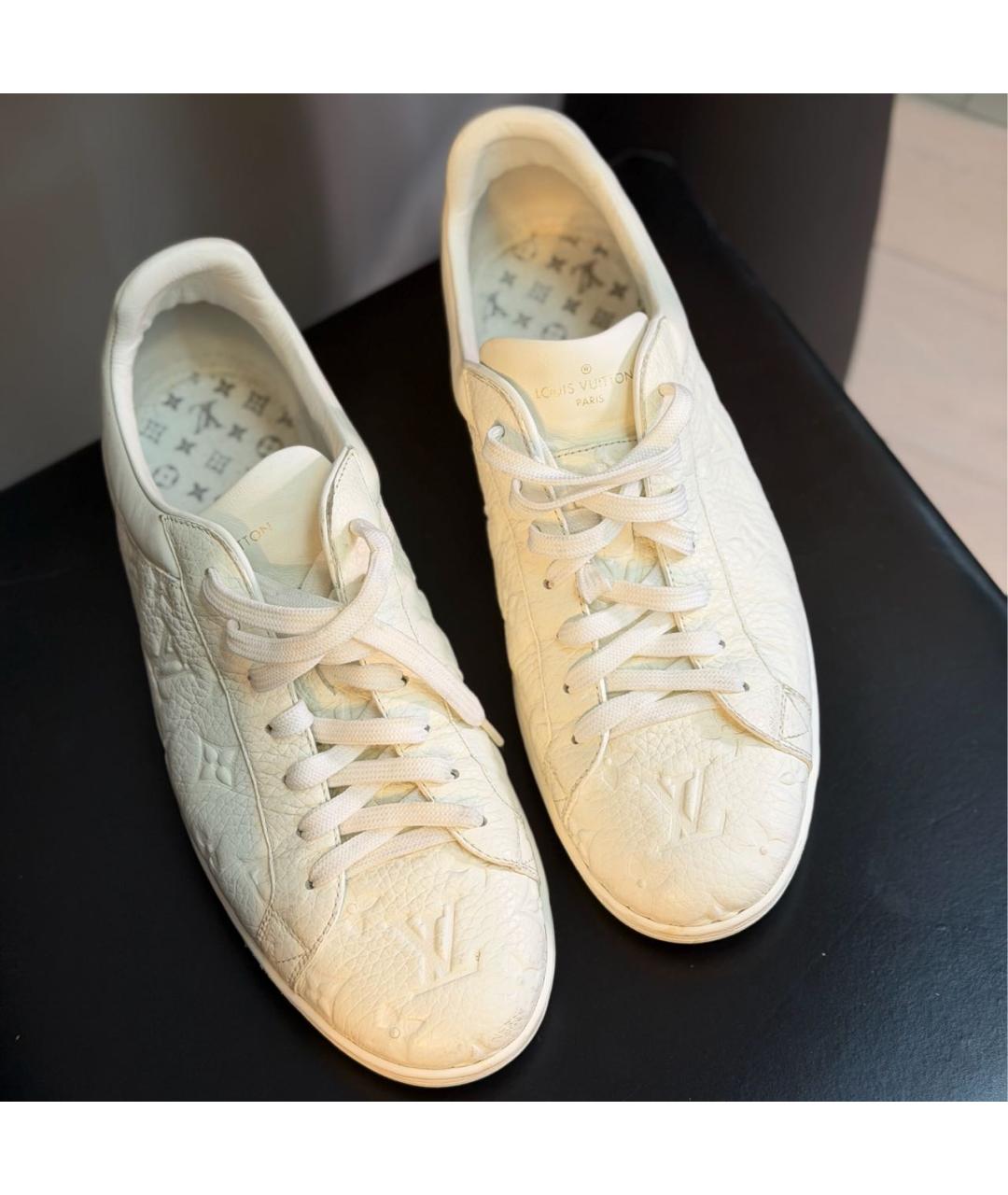 LOUIS VUITTON Белые кожаные низкие кроссовки / кеды, фото 2