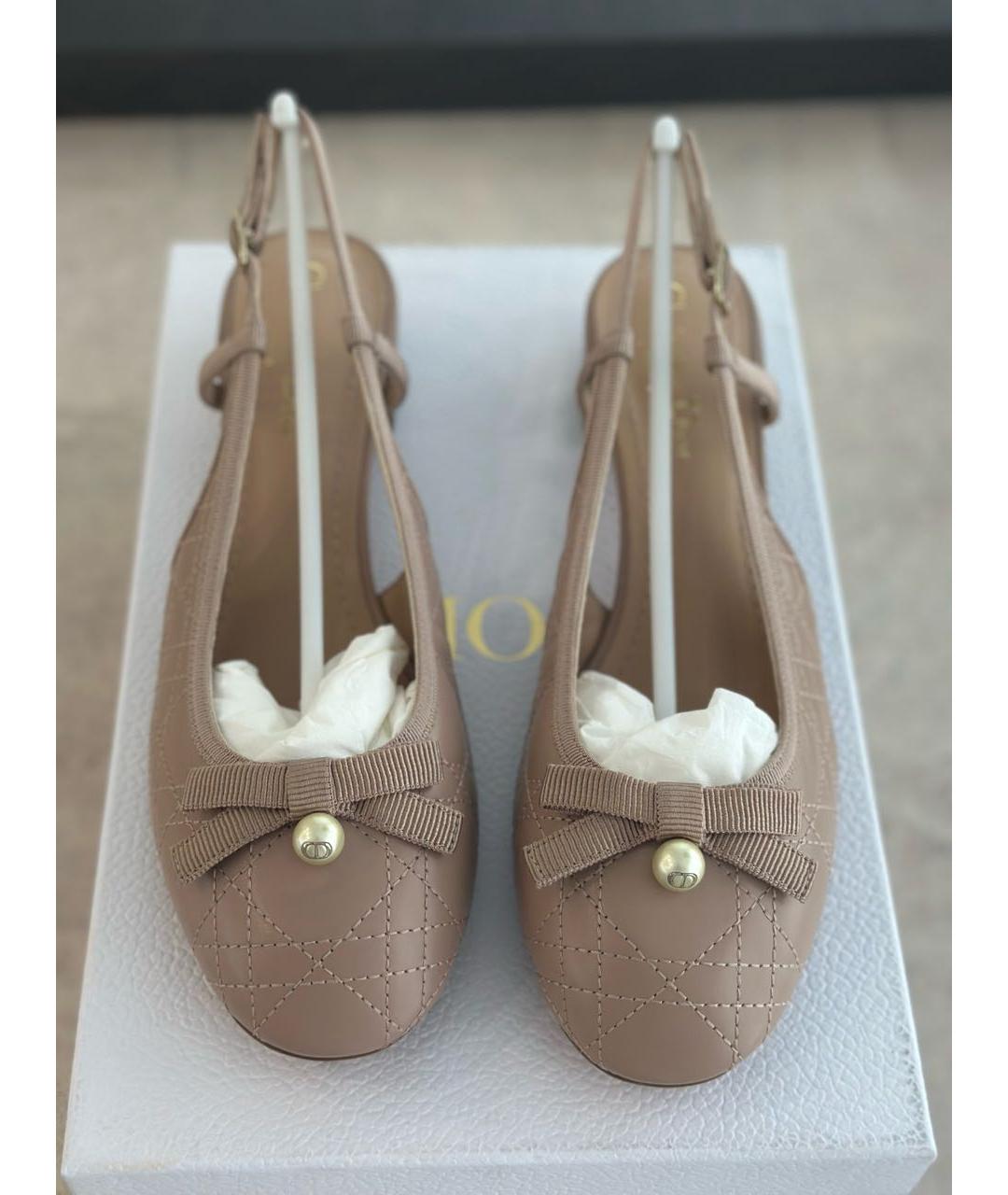 CHRISTIAN DIOR Бежевые кожаные балетки, фото 2