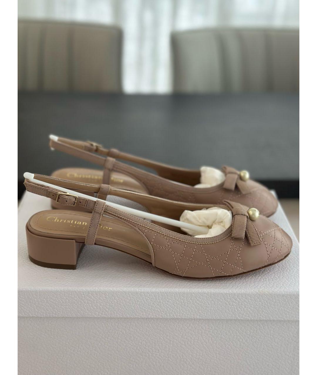 CHRISTIAN DIOR Бежевые кожаные балетки, фото 6