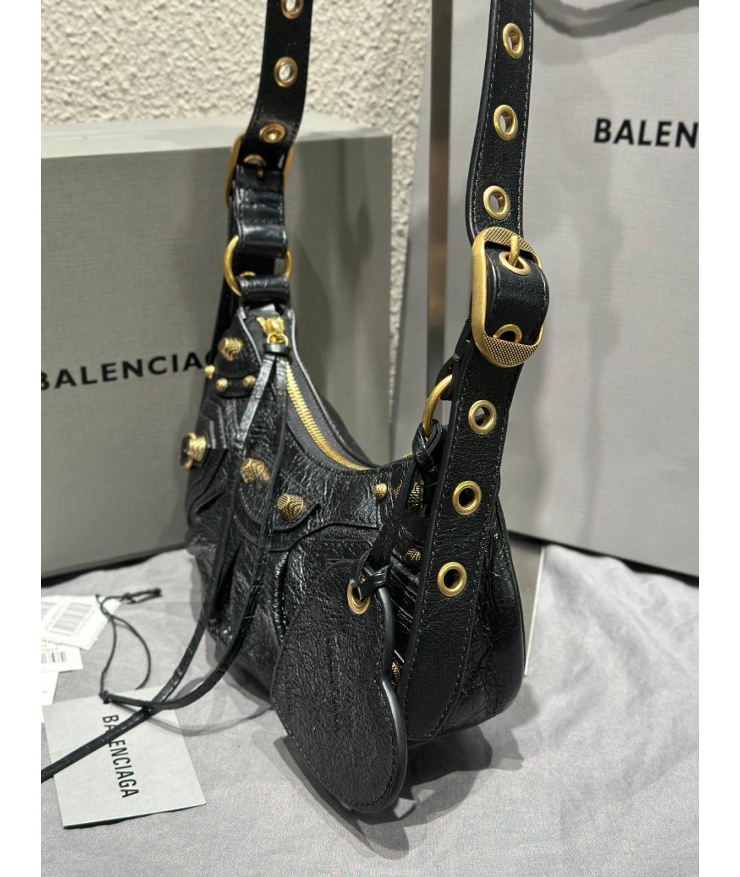 BALENCIAGA Черная кожаная сумка через плечо, фото 4