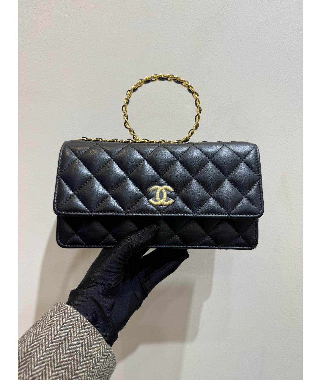 CHANEL Черная кожаная сумка с короткими ручками, фото 10